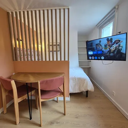 Апартаменти Hypercentre 2 Personnes Le Terracotta *